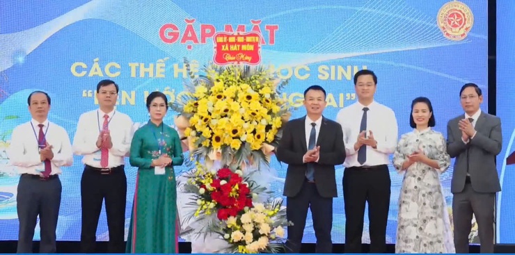 Gặp mặt cựu học sinh Trường THPT Ngọc Tảo "Hẹn ước vì tương lai"- Ảnh 3.