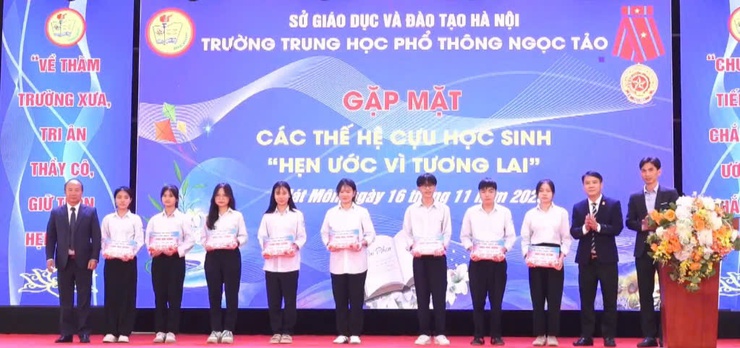 Gặp mặt cựu học sinh Trường THPT Ngọc Tảo "Hẹn ước vì tương lai"- Ảnh 9.