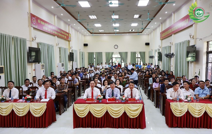 Phú Cát chăm lo đời sống nhân dân qua Ngày hội Đại đoàn kết toàn dân tộc 18/11- Ảnh 4.