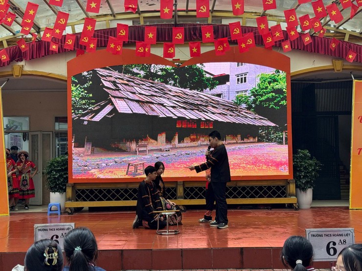 Trường THCS Hoàng Liệt sôi nổi cac hoat đông hương ưng Ngay Phap luât nươc Công hoa xa hôi chu nghia Viêt Nam năm 2025- Ảnh 3.