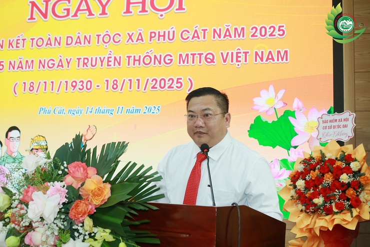 Phú Cát chăm lo đời sống nhân dân qua Ngày hội Đại đoàn kết toàn dân tộc 18/11- Ảnh 6.