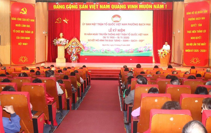 Lễ kỷ niệm 95 năm Ngày thành lập Mặt trận Dân tộc Thống nhất Việt Nam - Ngày truyền thống MTTQ Việt Nam (18/11/1930-18/11/2024) và sơ kết mô hình thi đua “sáng - xanh - sạch - đẹp”.- Ảnh 2.