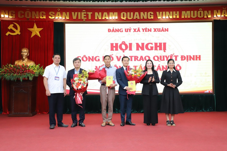 Yên Xuân: Hội nghị công bố và trao quyết định về công tác cán bộ- Ảnh 9.