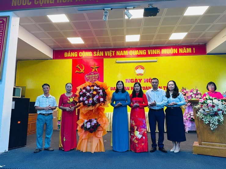 31/31 thôn trên địa bàn xã Thạch Thất sôi nổi tổ chức Ngày hội Đại đoàn kết toàn dân tộc năm 2025- Ảnh 8.