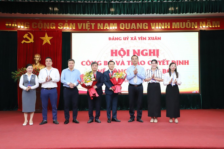 Yên Xuân: Hội nghị công bố và trao quyết định về công tác cán bộ- Ảnh 10.
