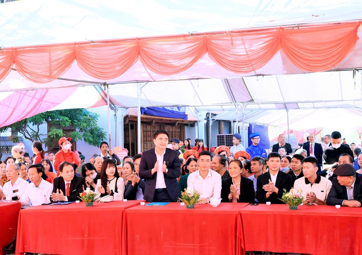 THÔN CHÂU PHONG TỔ CHỨC LỄ KHÁNH THÀNH CÔNG TRÌNH TRÙNG TU, TÔN TẠO DI TÍCH QUỐC GIA NGHÈ LÀNG QUẬY CHÂU PHONG VÀ NGÀY HỘI ĐẠI ĐOÀN KẾT TOÀN DÂN TỘC NĂM 2025- Ảnh 3.