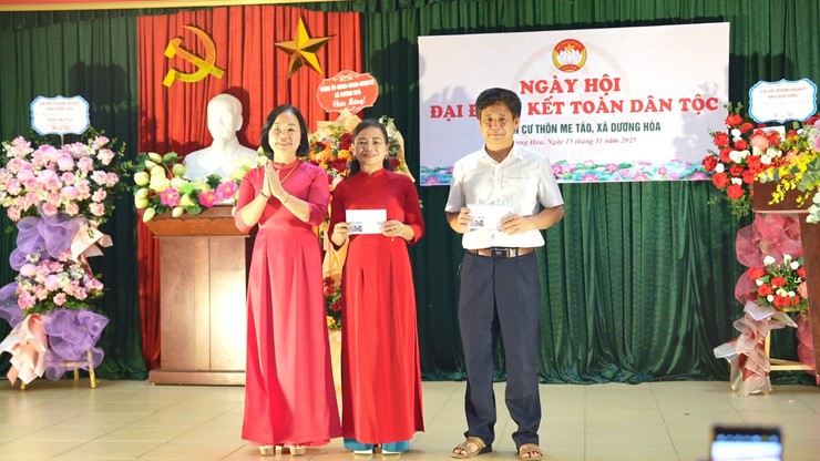 Khu dân cư thôn Me Táo rộn ràng Ngày hội Đại đoàn kết toàn dân tộc năm 2025 - Ảnh 11.