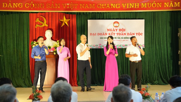 Khu dân cư thôn Me Táo rộn ràng Ngày hội Đại đoàn kết toàn dân tộc năm 2025 - Ảnh 3.