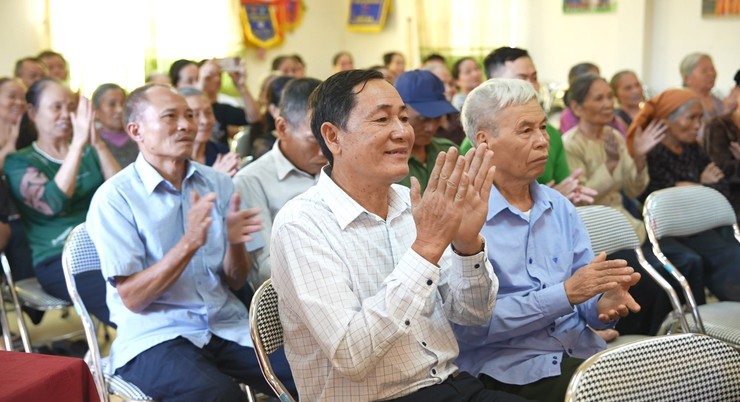 Khu dân cư thôn Me Táo rộn ràng Ngày hội Đại đoàn kết toàn dân tộc năm 2025 - Ảnh 6.