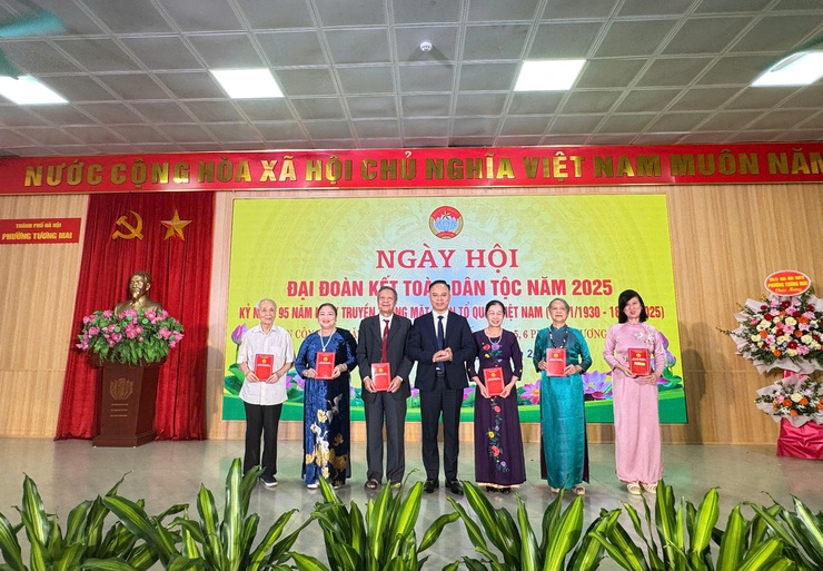 Phường Tương Mai: Liên Tổ dân phố 1, 2, 3, 4, 5, 6 Phường tổ chức Ngày hội Đại đoàn kết toàn dân tộc năm 2025- Ảnh 2.