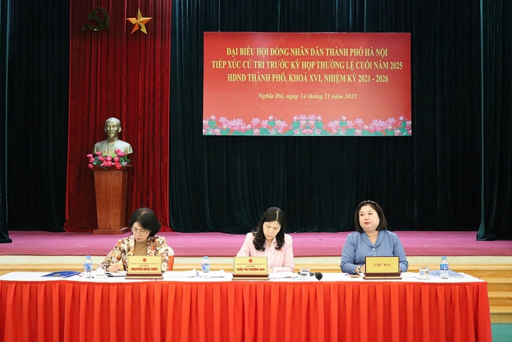 Đại biểu HĐND TP Hà Nội tiếp xúc cử tri 3 phường Cầu Giấy - Yên Hòa - Nghĩa Đô- Ảnh 1.