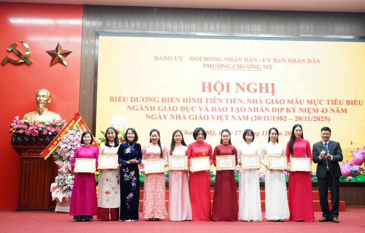 Chương Mỹ biểu dương điển hình tiên tiến, nhà giáo mẫu mực tiêu biểu ngành giáo dục và đào tạo- Ảnh 12.