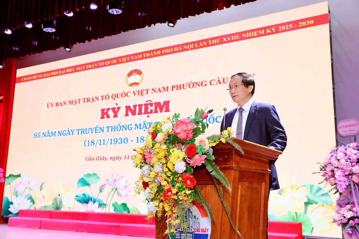 Ủy ban Mặt trận Tổ quốc Việt Nam phường Cầu Giấy tổ chức kỷ niệm 95 năm Ngày truyền thống Mặt trận Tổ quốc (MTTQ) Việt Nam (18/11/1930 - 18/11/2025).- Ảnh 8.