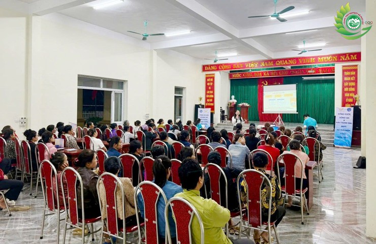 Phú Cát tổ chức hội nghị tuyên truyền phát triển người tham gia BHXH tự nguyện, BHYT hộ gia đình- Ảnh 2.