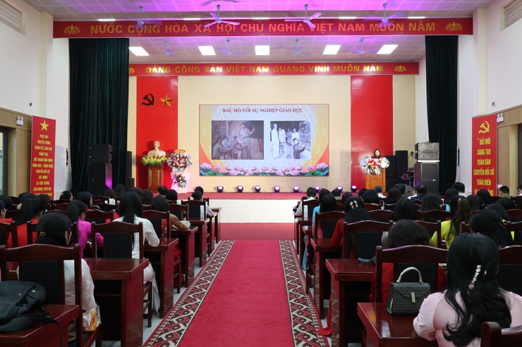 Xã Tiến Thắng tổ chức Lễ Tuyên dương khen thưởng các tập thể, cá nhân có thành tích xuất sắc năm học 2024-2025 - Ảnh 1.