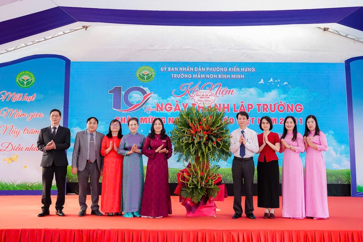 Mầm non Bình Minh – 10 năm: Hành trình phát triển vững mạnh, ngôi trường hạnh phúc – nơi gieo mầm yêu thương, nuôi dưỡng tâm hồn trẻ thơ- Ảnh 1.