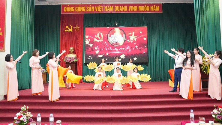 Lễ kỷ niệm 95 năm Ngày truyền thống Mặt trận Tổ quốc Việt Nam (18/11/1930-18/11/2025)- Ảnh 4.