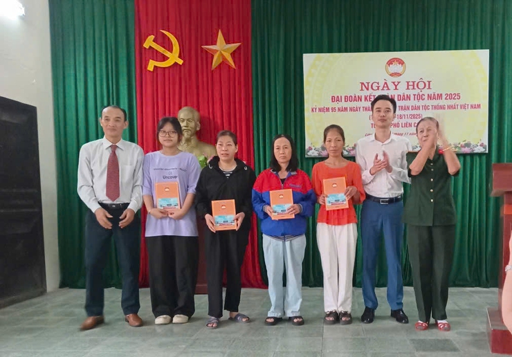 Gia Lâm tổ chức Ngày hội Đại đoàn kết toàn dân tộc tại 36 thôn, tổ dân phố- Ảnh 10.