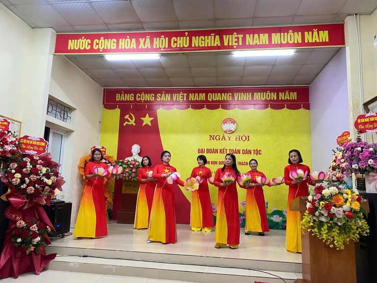 31/31 thôn trên địa bàn xã Thạch Thất sôi nổi tổ chức Ngày hội Đại đoàn kết toàn dân tộc năm 2025- Ảnh 17.