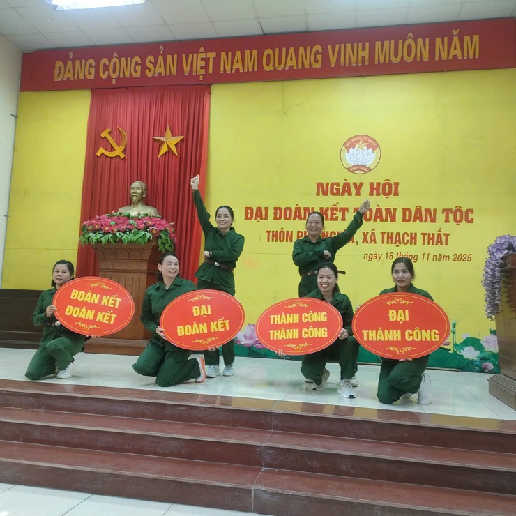 31/31 thôn trên địa bàn xã Thạch Thất sôi nổi tổ chức Ngày hội Đại đoàn kết toàn dân tộc năm 2025- Ảnh 16.
