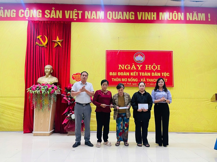 31/31 thôn trên địa bàn xã Thạch Thất sôi nổi tổ chức Ngày hội Đại đoàn kết toàn dân tộc năm 2025- Ảnh 20.