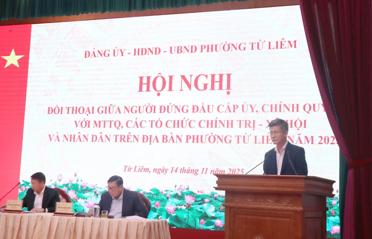Hội nghị đối thoại giữa người đứng đầu cấp ủy, chính quyền với MTTQ, các tổ chức chính trị - xã hội và Nhân dân trên địa bàn phường năm 2025.- Ảnh 2.
