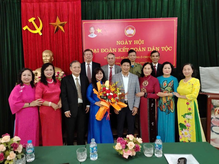 Ngày hội Đại đoàn kết toàn dân tộc nhân kỷ niệm 95 năm Ngày truyền thống Mặt trận Tổ quốc Việt Nam trên địa bàn Phường Ô Chợ Dừa- Ảnh 4.