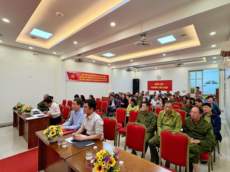 PHƯỜNG CỬA NAM: RA QUÂN CAO ĐIỂM XỬ LÝ VI PHẠM TRẬT TỰ ĐÔ THỊ – AN TOÀN GIAO THÔNG – VỆ SINH MÔI TRƯỜNG NĂM 2025**- Ảnh 10.