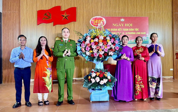 TƯNG BỪNG, RỘN RÀNG NGÀY HỘI ĐẠI ĐOÀN KẾT TOÀN DÂN TỘC NĂM 2025 TRÊN ĐỊA BÀN PHƯỜNG LĨNH NAM- Ảnh 8.