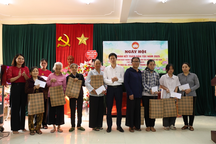 MTTQ xã Vân Đình - Dấu ấn từ những công trình và hoạt động nghĩa tình đại đoàn kết.- Ảnh 19.