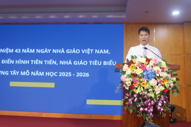 Phường Tây Mỗ kỷ niệm 43 năm ngày Nhà giáo Việt Nam (20/11/1982 - 20/11/2025), tuyên dương các điển hình tiên tiến, nhà giáo tiêu biểu phường Tây Mỗ năm học 2025 - 2026- Ảnh 4.