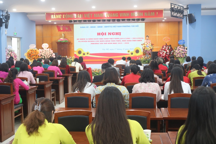 Phường Tây Mỗ kỷ niệm 43 năm ngày Nhà giáo Việt Nam (20/11/1982 - 20/11/2025), tuyên dương các điển hình tiên tiến, nhà giáo tiêu biểu phường Tây Mỗ năm học 2025 - 2026- Ảnh 5.