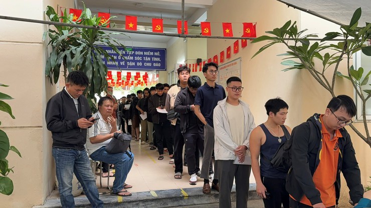 Phường Việt Hưng hoàn thành công tác khám sơ tuyển nghĩa vụ quân sự, nghĩa vụ công an nhân dân năm 2025
- Ảnh 2.