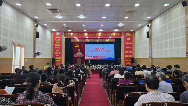 Hội nghị tập huấn, tuyên truyền phổ biến nâng cao nhận thức về phòng, chống tệ nạn mại dâm trên địa bàn phường- Ảnh 2.