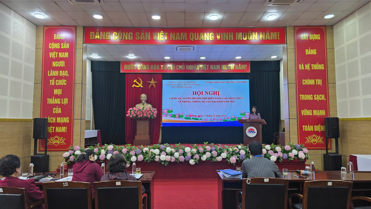 Hội nghị tập huấn, tuyên truyền phổ biến nâng cao nhận thức về phòng, chống tệ nạn mại dâm trên địa bàn phường- Ảnh 1.