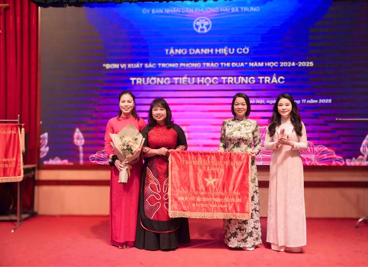 Phường Hai Bà Trưng tuyên dương Nhà giáo tiêu biểu.- Ảnh 6.