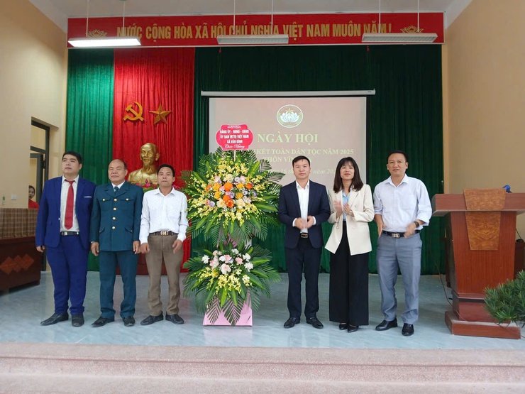 MTTQ xã Vân Đình - Dấu ấn từ những công trình và hoạt động nghĩa tình đại đoàn kết.- Ảnh 18.