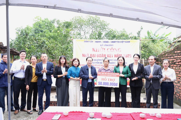 MTTQ xã Vân Đình - Dấu ấn từ những công trình và hoạt động nghĩa tình đại đoàn kết.- Ảnh 11.