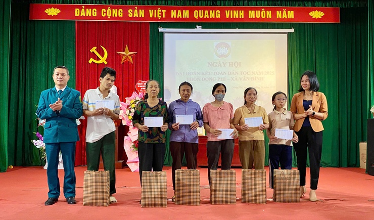 MTTQ xã Vân Đình - Dấu ấn từ những công trình và hoạt động nghĩa tình đại đoàn kết.- Ảnh 22.