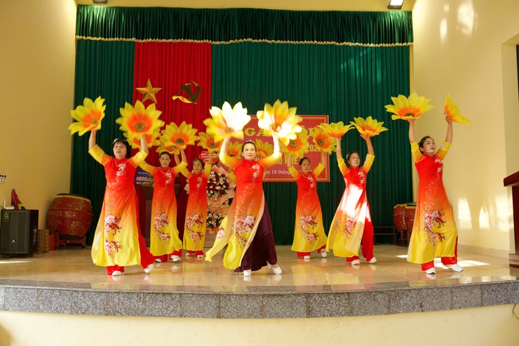 MTTQ xã Vân Đình - Dấu ấn từ những công trình và hoạt động nghĩa tình đại đoàn kết.- Ảnh 30.