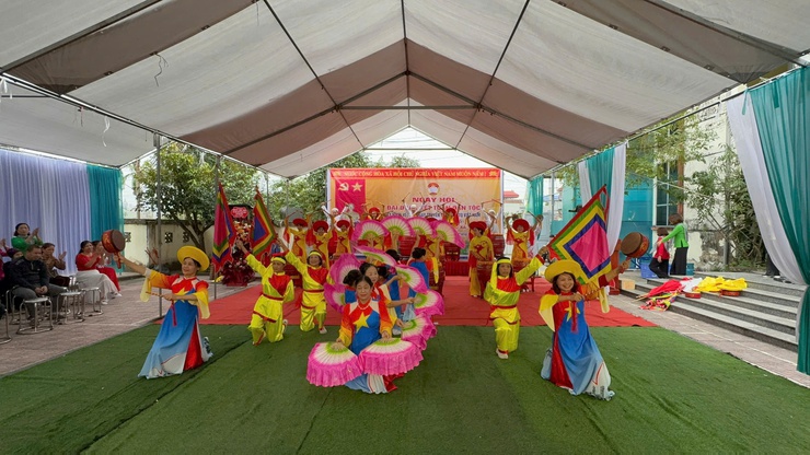 MTTQ xã Vân Đình - Dấu ấn từ những công trình và hoạt động nghĩa tình đại đoàn kết.- Ảnh 29.