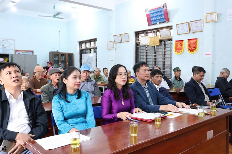 MTTQ xã Vân Đình - Dấu ấn từ những công trình và hoạt động nghĩa tình đại đoàn kết.- Ảnh 5.