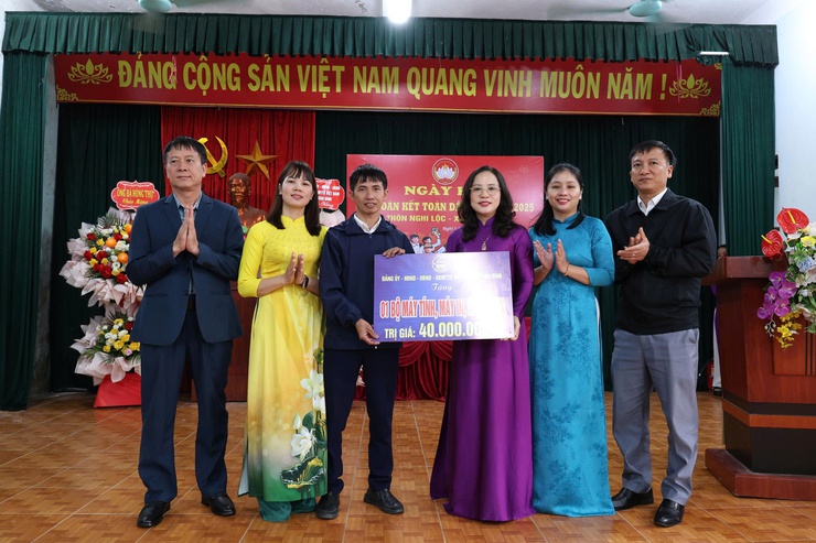 MTTQ xã Vân Đình - Dấu ấn từ những công trình và hoạt động nghĩa tình đại đoàn kết.- Ảnh 23.