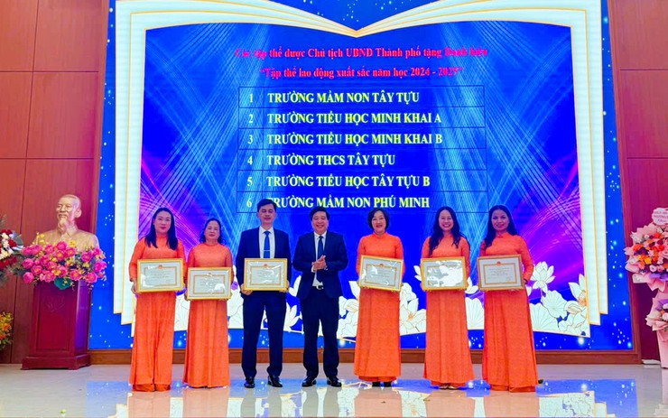 Phường Tây Tựu gặp mặt kỷ niệm ngày nhà giáo Việt Nam 20/11- Ảnh 3.