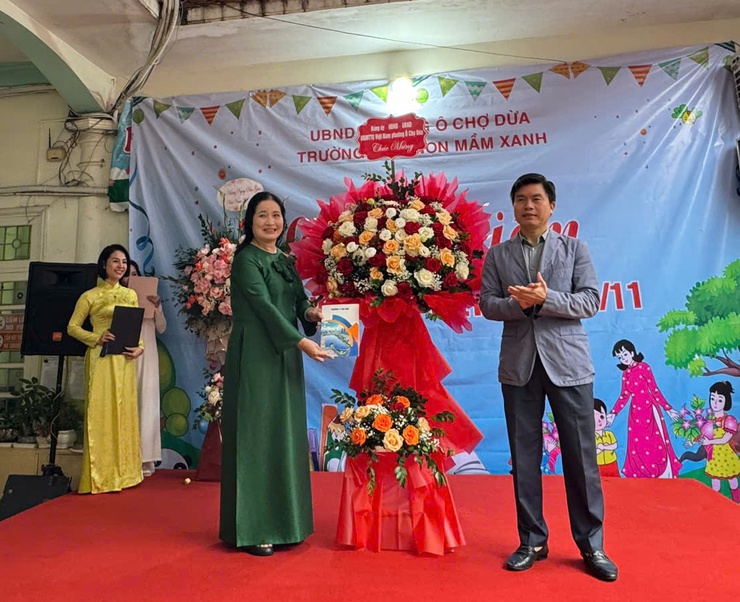 Phường Ô Chợ Dừa : Lãnh đạo Phường thăm, chúc mừng các trường nhân Kỷ niệm ngày Nhà giáo Việt Nam 20/11- Ảnh 3.