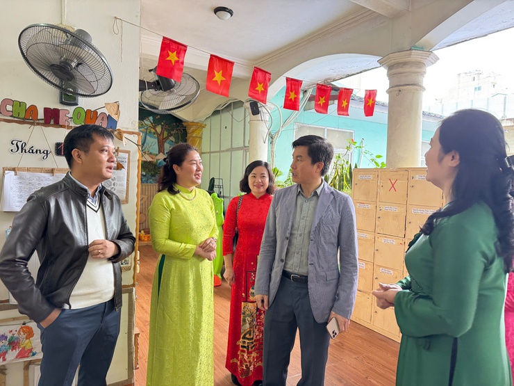 Phường Ô Chợ Dừa : Lãnh đạo Phường thăm, chúc mừng các trường nhân Kỷ niệm ngày Nhà giáo Việt Nam 20/11- Ảnh 6.