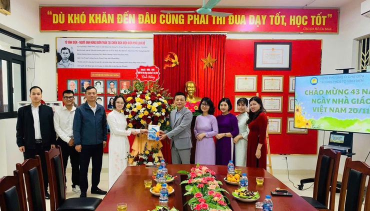 Phường Ô Chợ Dừa : Lãnh đạo Phường thăm, chúc mừng các trường nhân Kỷ niệm ngày Nhà giáo Việt Nam 20/11- Ảnh 8.