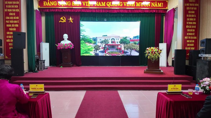 Hội nghị kỷ niệm 43 năm Ngày Nhà giáo VN, tuyên dương khen thưởng tập thể cá nhân có thành tích xuất sắc năm học 2024-2025- Ảnh 4.