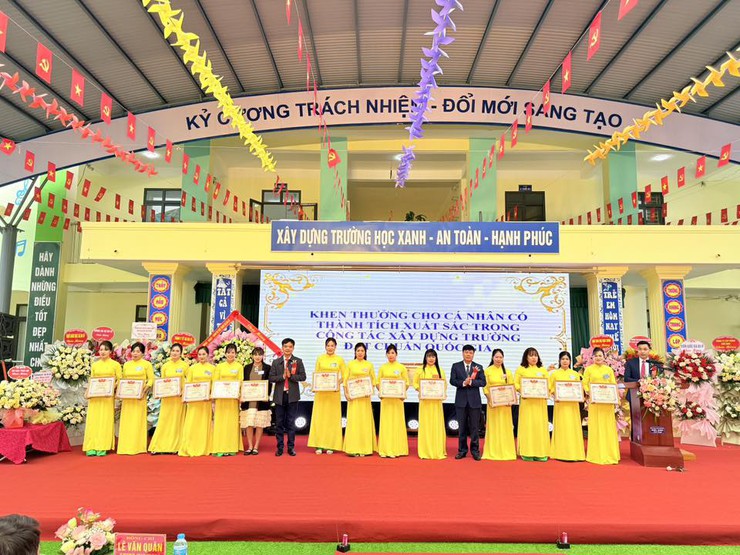 LỄ KỶ NIỆM 10 NĂM THÀNH LẬP TRƯỜNG MẦM NON MINH QUANG B (2015–2025)
ĐÓN BẰNG CÔNG NHẬN TRƯỜNG MẦM NON ĐẠT CHUẨN QUỐC GIA
KỶ NIỆM 43 NĂM NGÀY NHÀ GIÁO VIỆT NAM (20/11/1982–20/11/2025)- Ảnh 4.