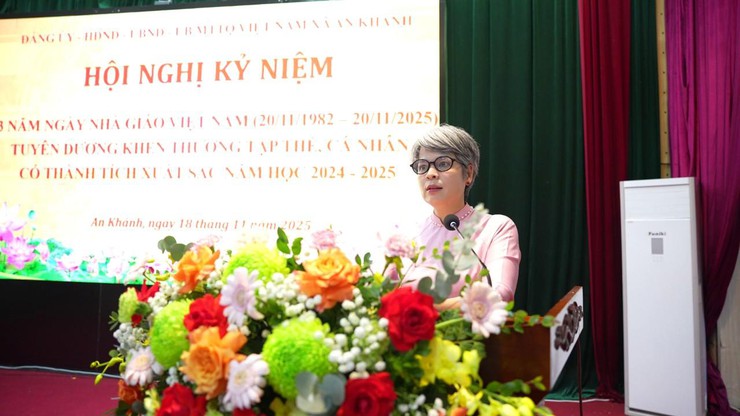 Hội nghị kỷ niệm 43 năm Ngày Nhà giáo VN, tuyên dương khen thưởng tập thể cá nhân có thành tích xuất sắc năm học 2024-2025- Ảnh 5.